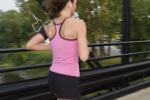 girl-running-ipod