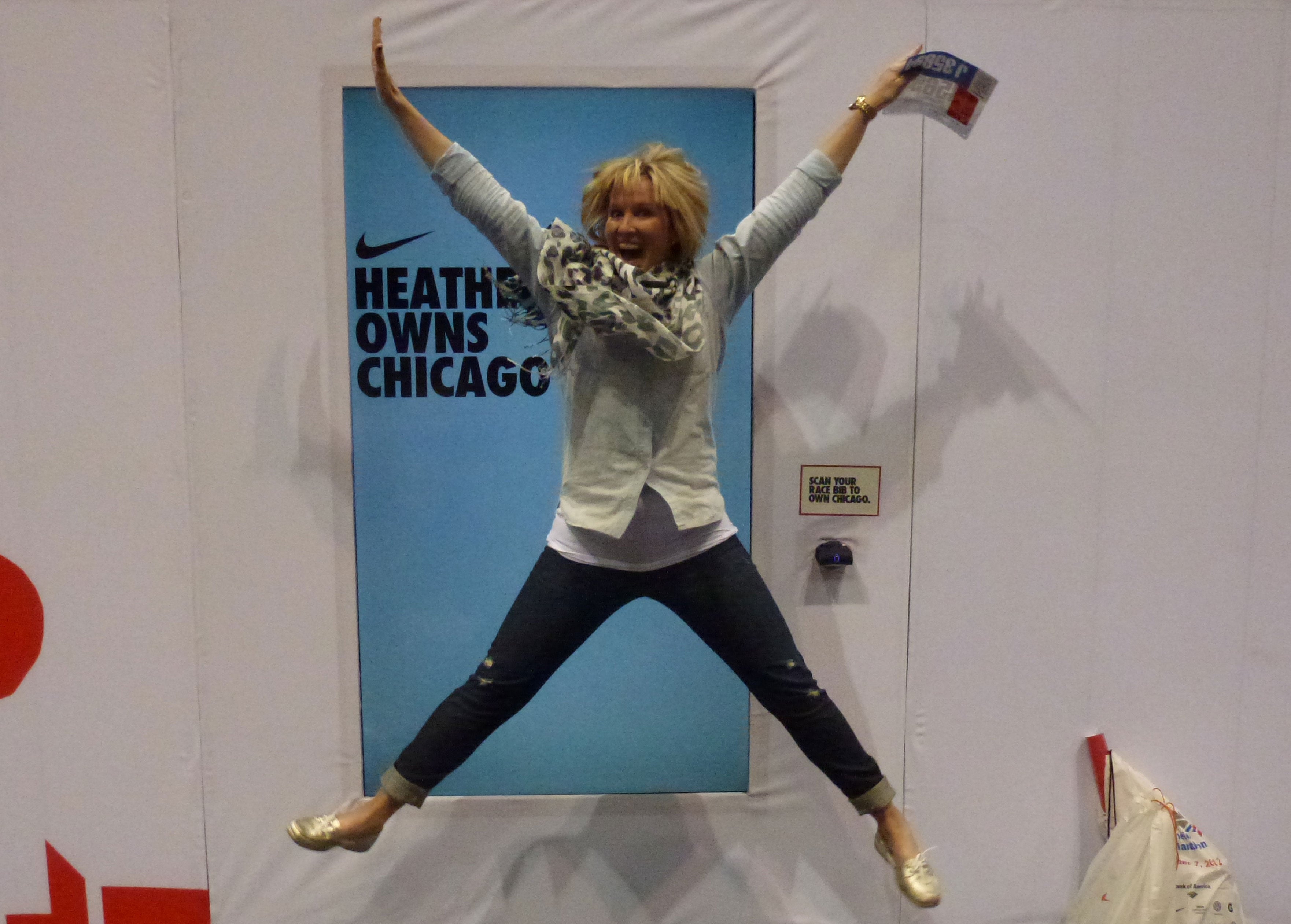 Heather ran the 2012 Chicago Marathon. Here she is at the expo - ready to run!