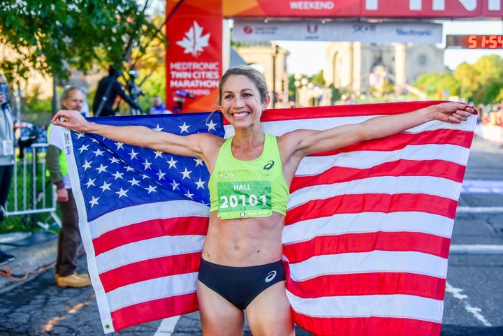 Sara Hall wins the 2019 USATF 10-Mile Championships, one week after racing the Berlin Marathon.