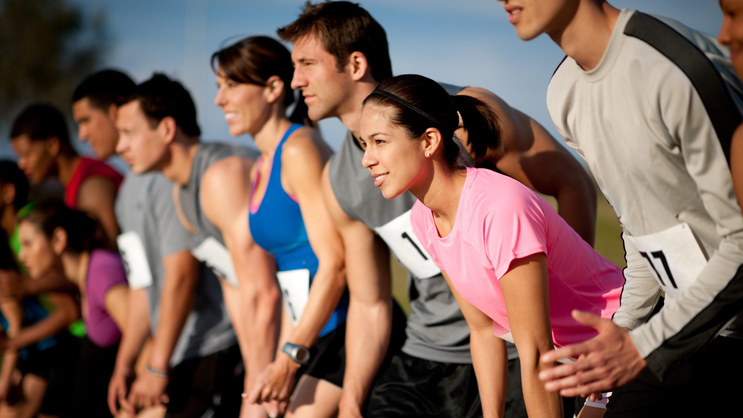 Ходьба пешком. Разумные шаги. Ходьба девушка. 10 тысяч шагов к жизни. Как достичь цели.