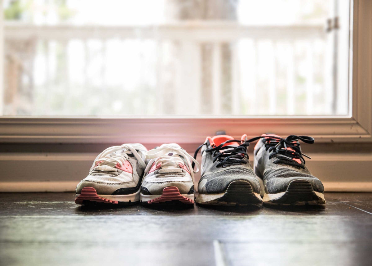 Shoe Odor 5 Steps to Remove Smell From Running Shoes
