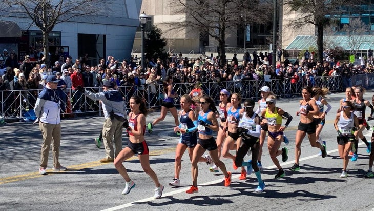 Laura Thweatt leading the pack at the 2020 Olympic Marathon Trials. One of Thweatt's marathon training tips is to do what you can within reason