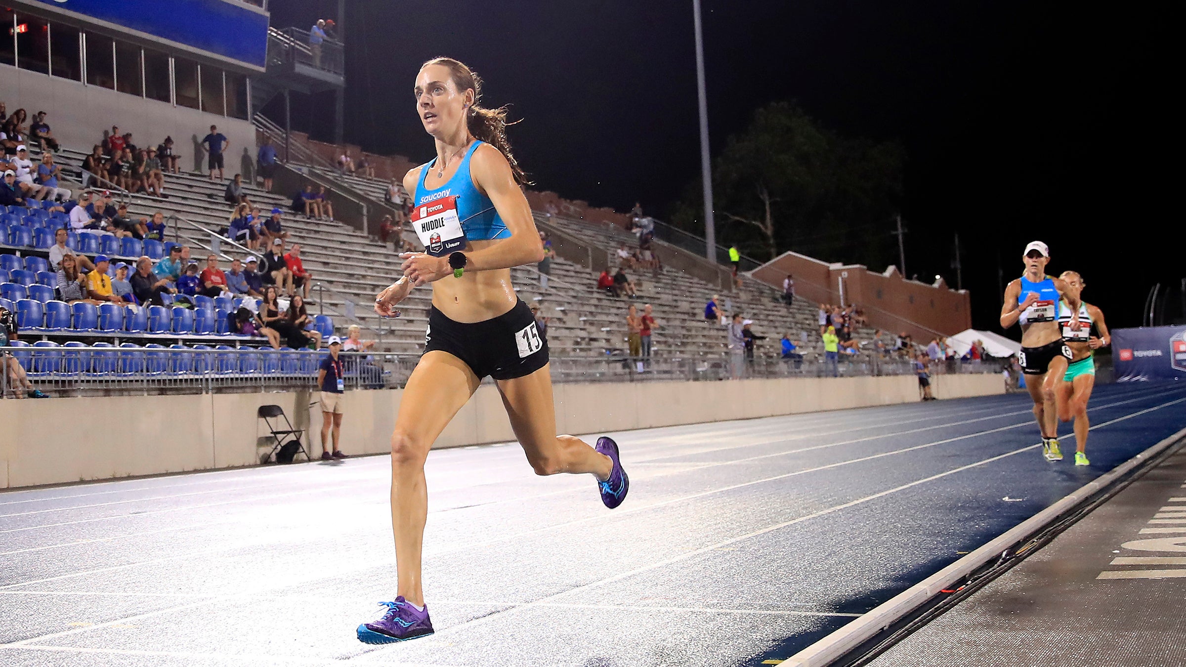 Molly Huddle running to victory in the 2019 USATF outdoor championships
