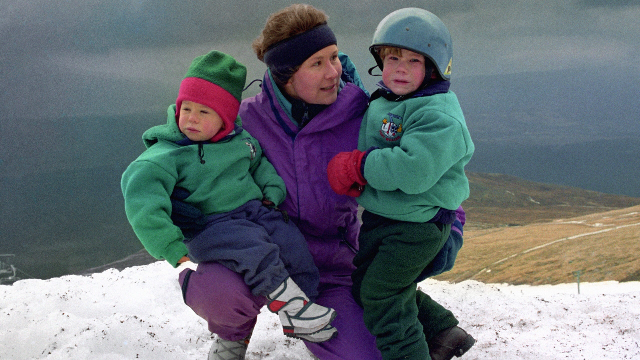 Alison Hargreaves with her two children in the 1990s