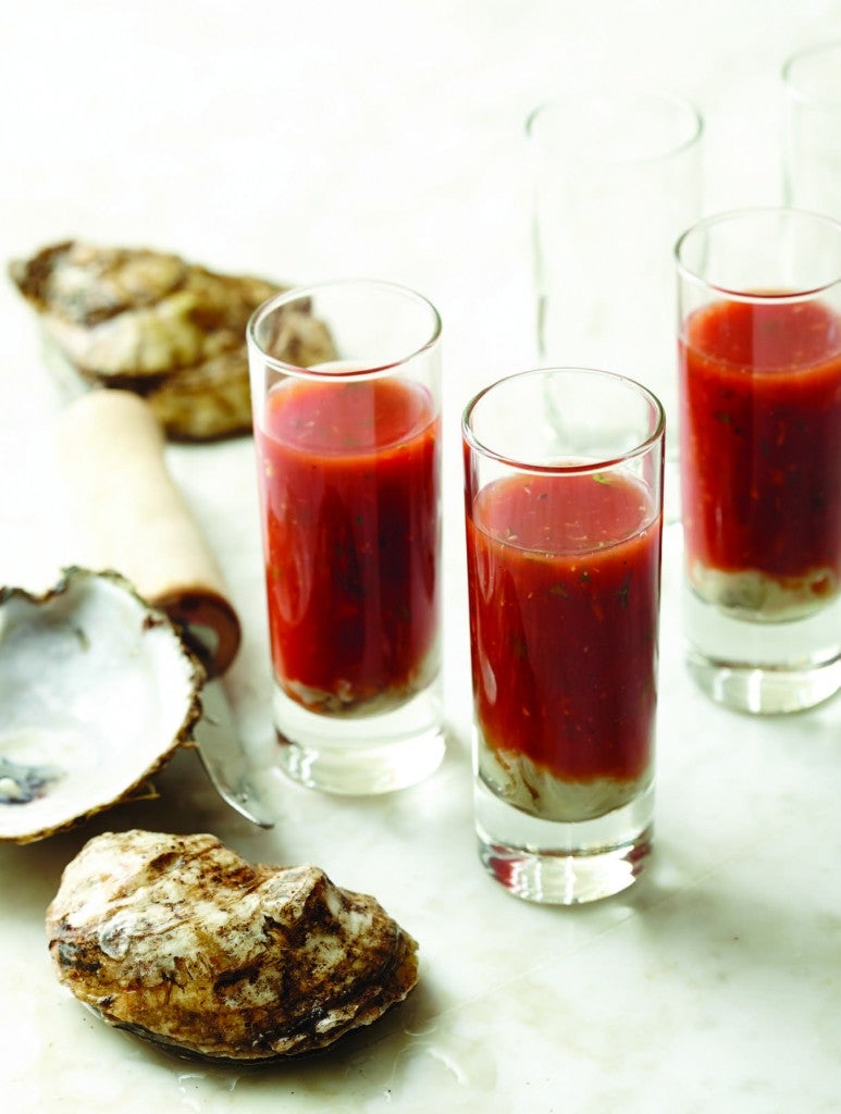 Make These Tomato Oyster Shooters For Brunch This Weekend - Women's Running