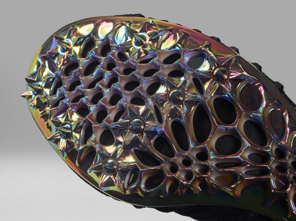 custom running spikes