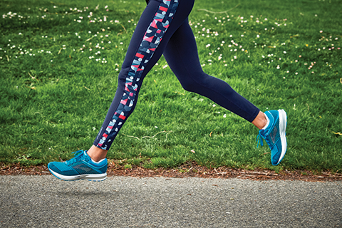 brooks running shoes levitate